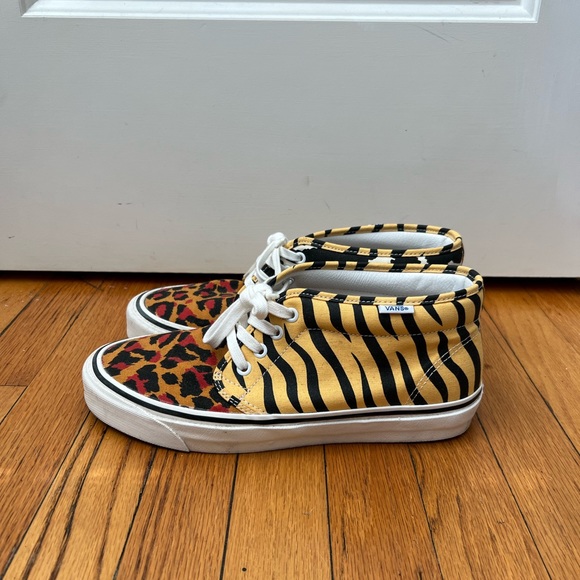 Vans Other - Vans Chukka 49 DX Anaheim Animal Print - Size 10